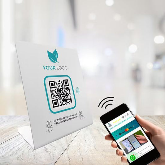 100% frei personalisierbares Display- Aufsteller - Mit eigenem Link NFC / QR-Code 12x14cm